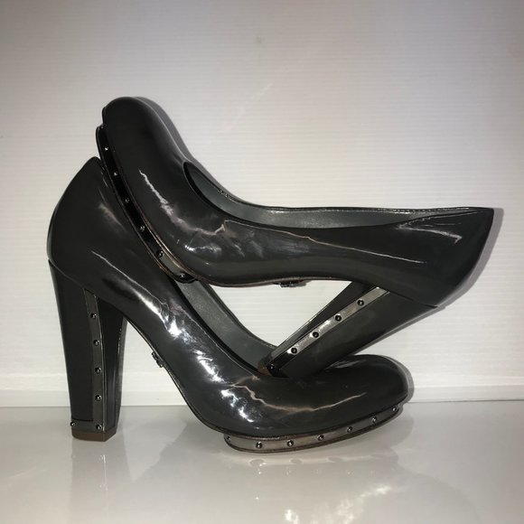 BCBG Maxazria gray patent leather platform heels - Picture 4 of 8